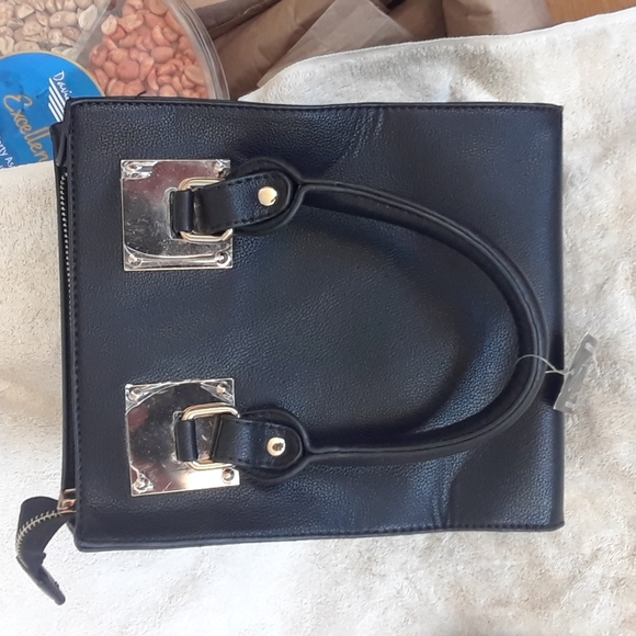 LADIES MILANO HANDBAG.  NEW - Picture 3 of 3